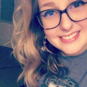 Meet your Posher, Caitlin